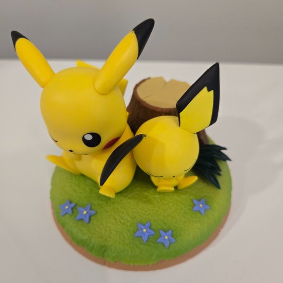 Pokemon Relax Time Pikachu & Pichu Premium Figure (Open Box) - Picture 3 of 5